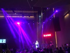 -TZ House音乐现场(来福士中心店)