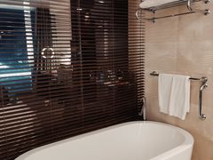 -青岛海尔洲际酒店