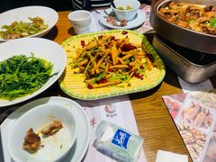 -黄泥岗·地道湖北菜(奥特莱斯店)