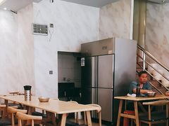 -白翔甜食店
