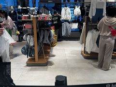 -lululemon(比斯特购物村店)