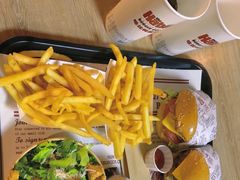 -The Habit Burger Grill 哈比特汉堡(复兴soho店)