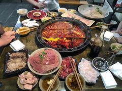 -渝嘴小老弟老火锅(华新村店)