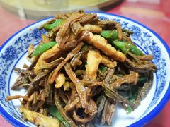 缸豆干爆炒肉-国生茶庄·地道农家菜团建活动