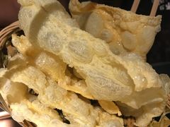 -老牌坊云南鱼豆花火锅(哈西万达店)