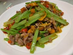 小炒鲜鸡杂-小芙蓉湘菜馆(易生活购物公园店)