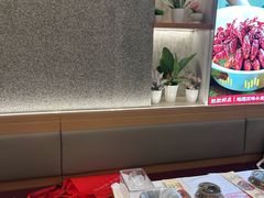 -肥肥虾庄·金牌油焖大虾(汉口城市广场店)