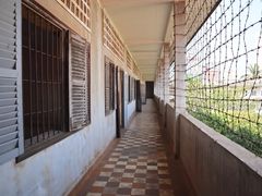 -吐斯廉屠杀博物馆