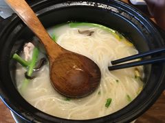 -云海肴·汽锅鸡·云南菜(天山百盛优客店)