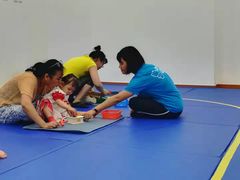 -抱抱熊托育中心(大悦城店)