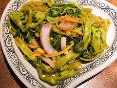 马拉盏炒通菜-大头虾越式风味餐厅(光明广场店)