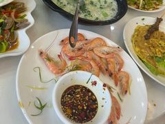 -覃记海鲜美食餐厅