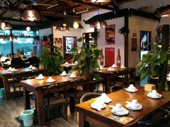 大堂-东家小院金汤酸菜鱼(南阳路店)