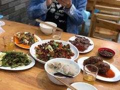 -雷祖芳老妈蹄花店