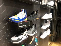 -NIKE品牌体验店(北京蓝色港湾店)