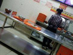 -亮亮面馆(经六路店)