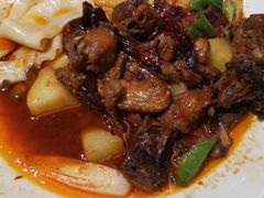 沙湾大盘鸡-西域盛宴烧烤新疆菜清真餐厅(古美店)