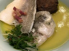 -港丽餐厅(高德置地店)