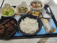 茶树菇烧鸭-老娘舅餐厅(黄龙体育中心店)