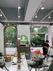 -妃格美发沙龙·烫发·染发
