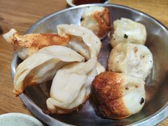 -黄阿姨锅贴大王(万航渡路店)