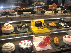 面包甜点陈列柜-DQ·蛋糕·冰淇淋(新佳丽店)