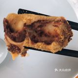 加点儿蒜泥、小葱、小米椒、香菜，我喜欢韭花酱和酱豆腐