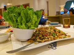 蚬肉生菜包-沙龙酒家