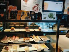 面包甜点陈列柜-麦当劳(健德桥得来速店)