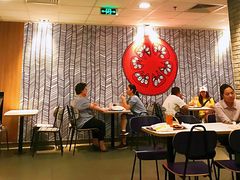 大堂-麦当劳(宝山大厦店)