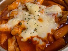 韩式炒年糕加芝士-富乐满韩国正宗炸鸡韩国料理(虹泉路店)