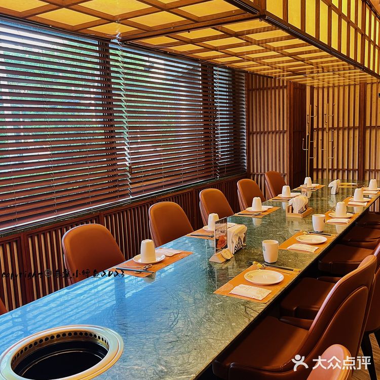 赤道小鲸鱼|朝鲜美食·美女·美景平壤民达来餐厅