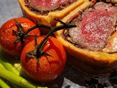 惠灵顿牛排-弦月窗LUNETTE BY AMANDA(复兴路店)