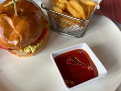-WOLFGANG PUCK KITCHEN & BAR(迪士尼小镇店)