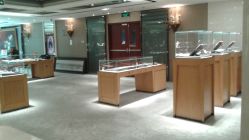 -北京七彩云南翡翠珠宝旗舰店(月坛店)