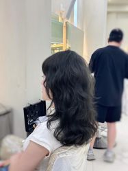 -十六番发型师事务所
