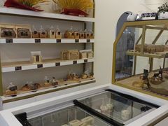 面包甜点陈列柜-啊噗吐呦现场烘焙(麦凯乐店)