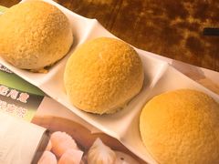 酥皮焗叉烧包-添好运点心专门店(深水埗店)
