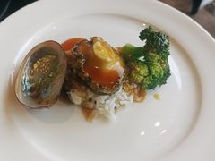 -大中华希尔顿酒店-念自助餐·嗨啤·小龙虾