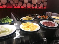 -钱小主·自助回旋烤肉火锅餐厅(东方新天地店)