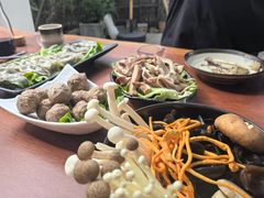 -汤宴·参须肚包鸡(南京路店)