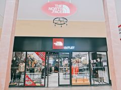 -王府井奥莱临潼小镇(临潼店)