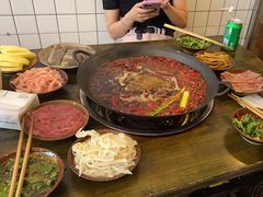 -黄潇洒老火锅(九眼桥宏济巷店)