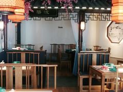 大堂-荷塘秋月·本帮江浙菜(国权路店)