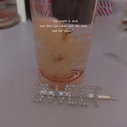 -凡碧诗毛孔收细