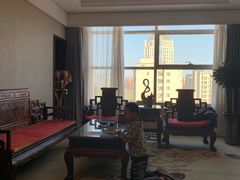 -乌兰湖畔草坪轻奢营地