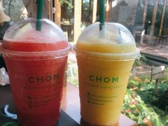 -Chom Cafe and Restaurant