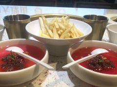 鲜火龙果冰粉-老佛爷铜炉蛙锅(挂绿店)