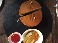 芝士汉堡-HIGH FIVE哈福手工汉堡(桂林路店)