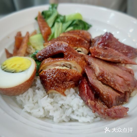 正東記港味烧腊饭餐室(拓基广场店)